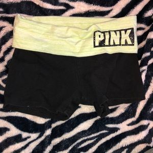 Victoria severest PINK yoga shorts